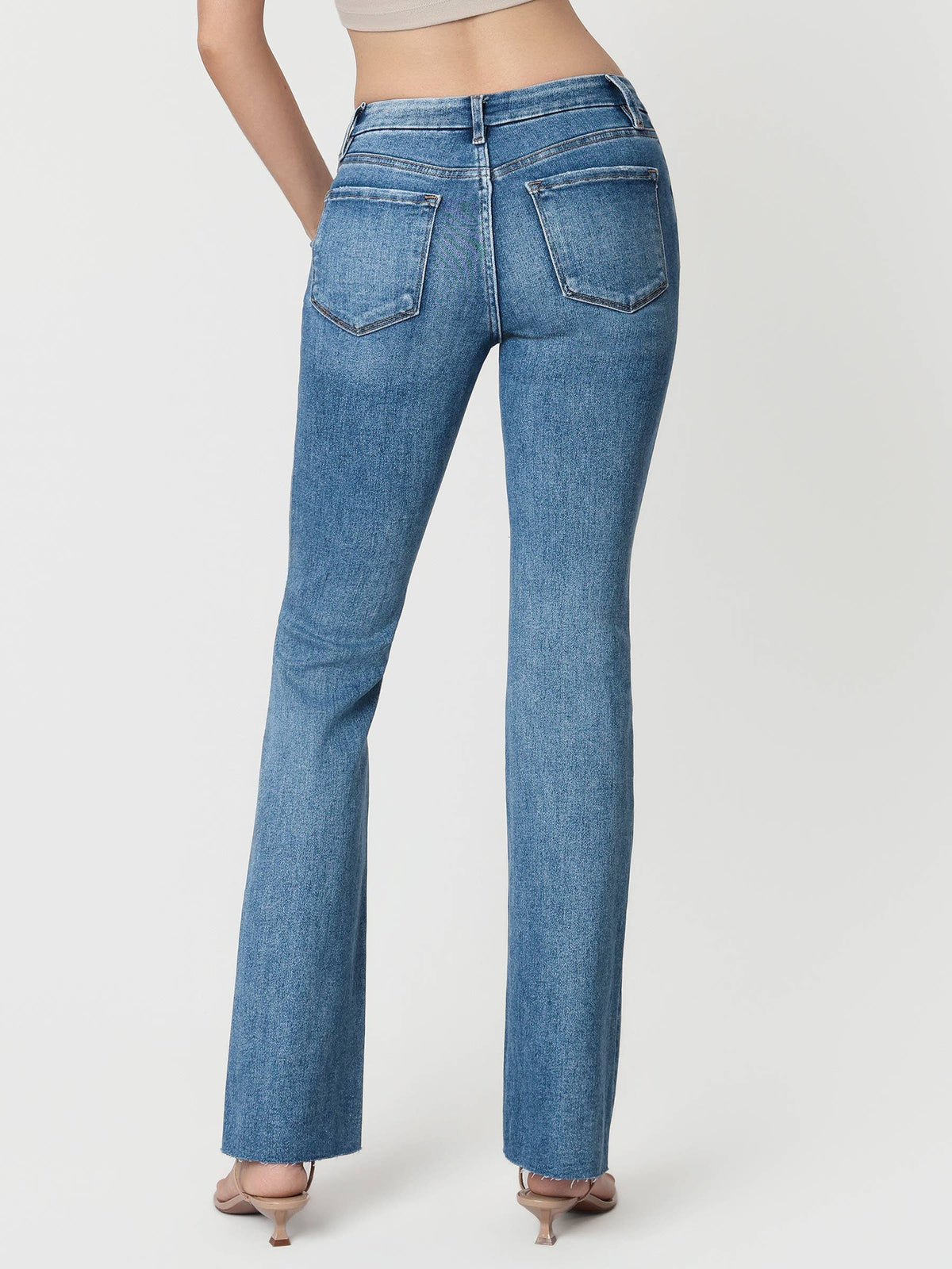 MID RISE SEAMLESS WAISTBAND BOOTCUT JEANS T6217: FLORES SEA / 27
