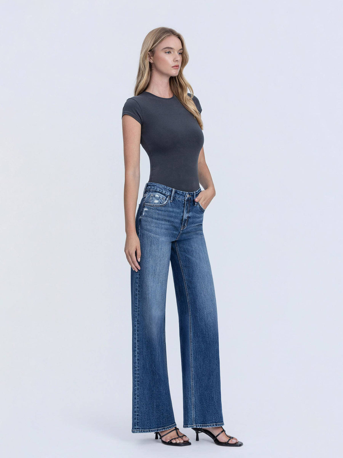 HIGH RISE DARK SEAMLESS WAISTBAND WIDE LEG JEANS T7148: NICEST / 32