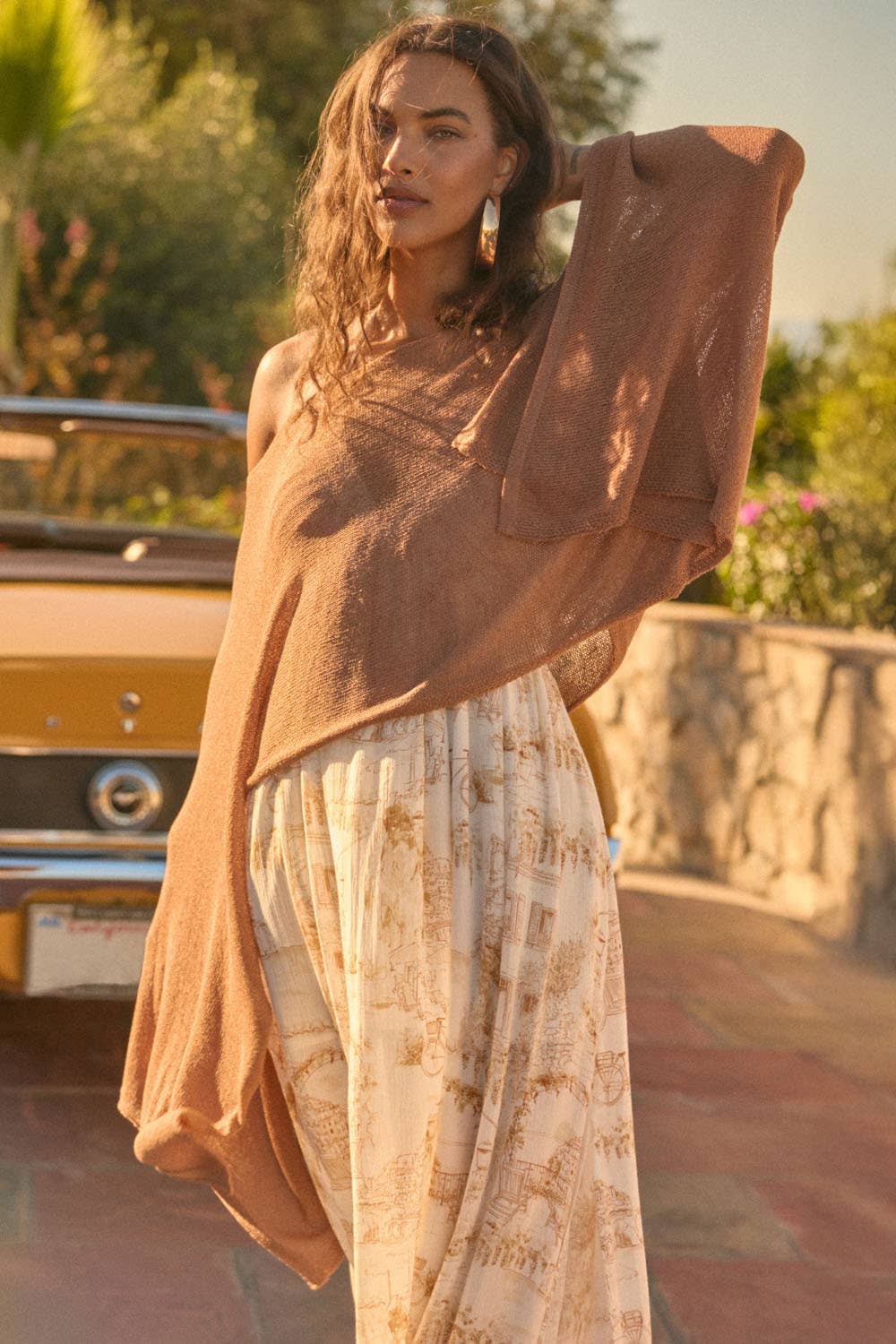 Sheer Lightweight Knit Cropped Poncho Sweater: Off White / M