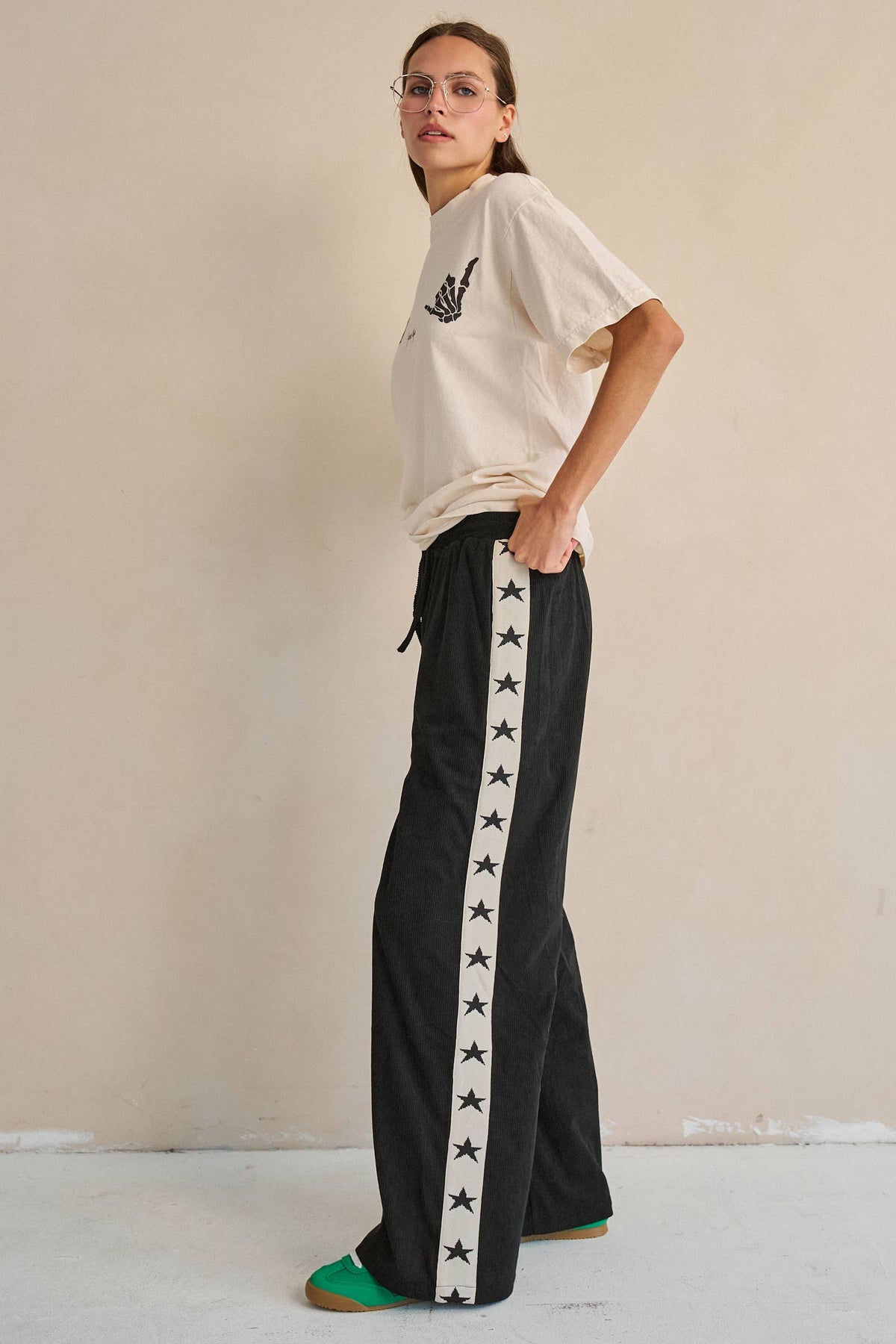 STAR STRIPE CORDUROY WIDE LEG PANTS: Black / 2XL