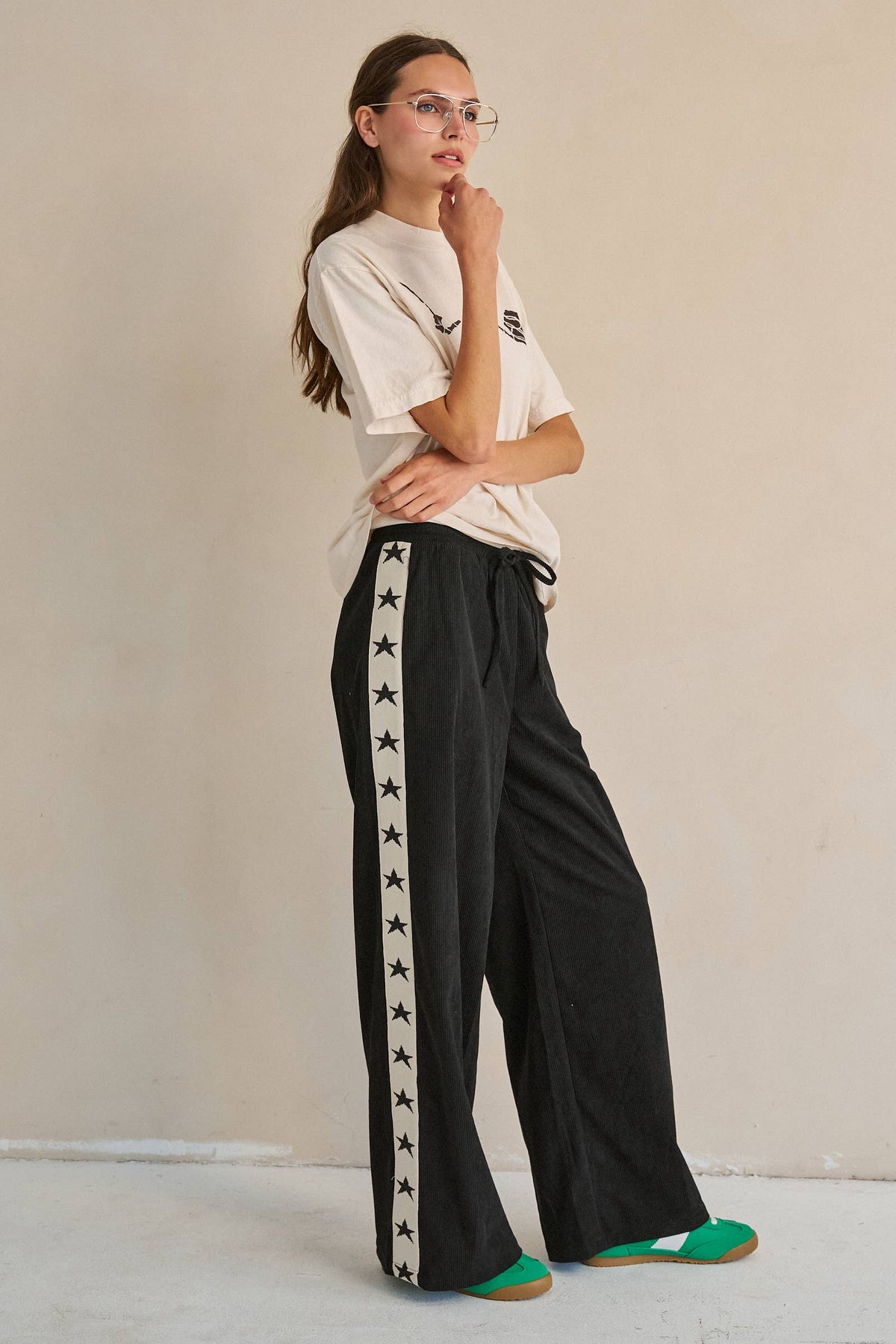 STAR STRIPE CORDUROY WIDE LEG PANTS: Black / M