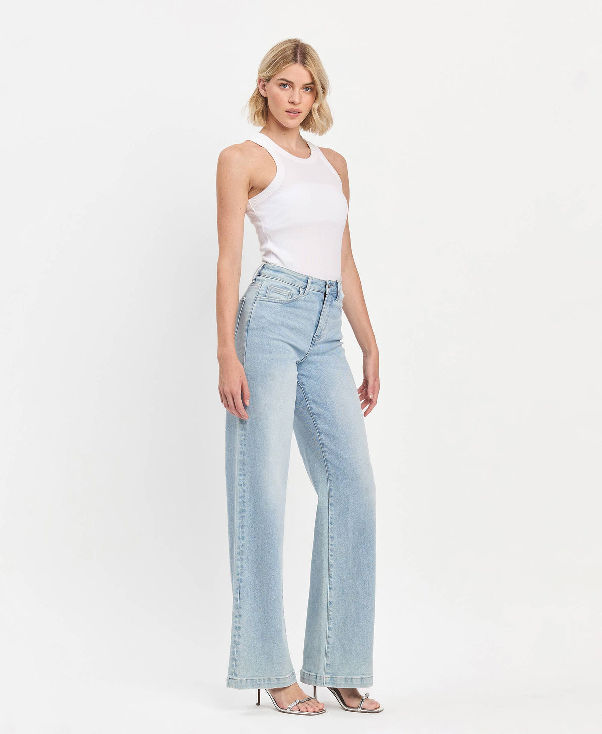 HIGH RISE FULL LENGTH LIGHT WASH WIDE LEG JEANS V3468: OPTIMISTIC / 28