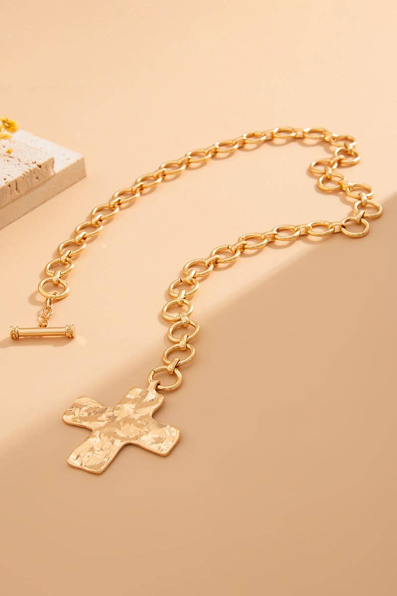 Chunky Chain Cross Pendant Necklace: SILVER / One Size