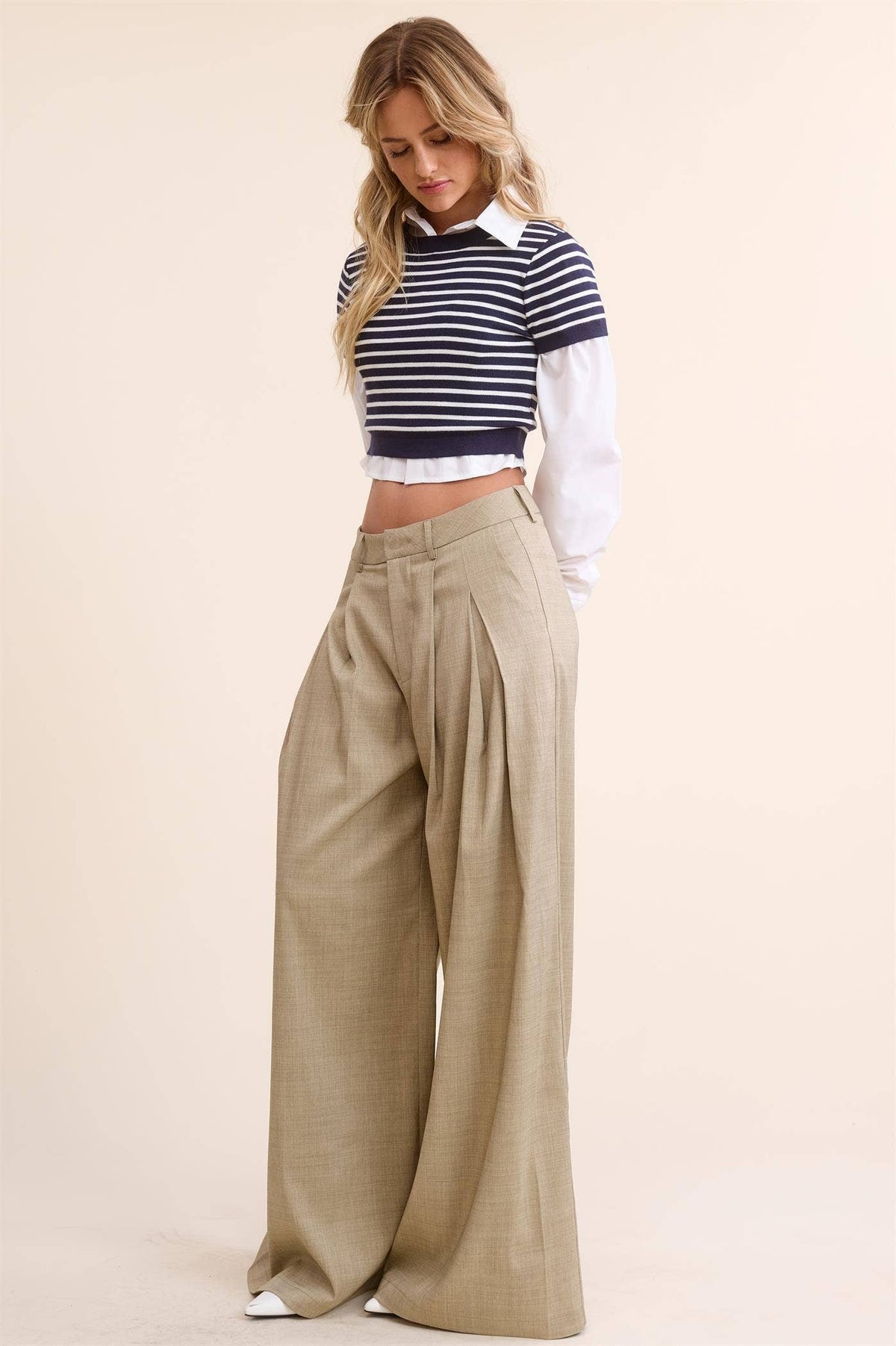 Trendy Low Waist  Wide Leg Pleated Trouser Pants: BEIGE / S