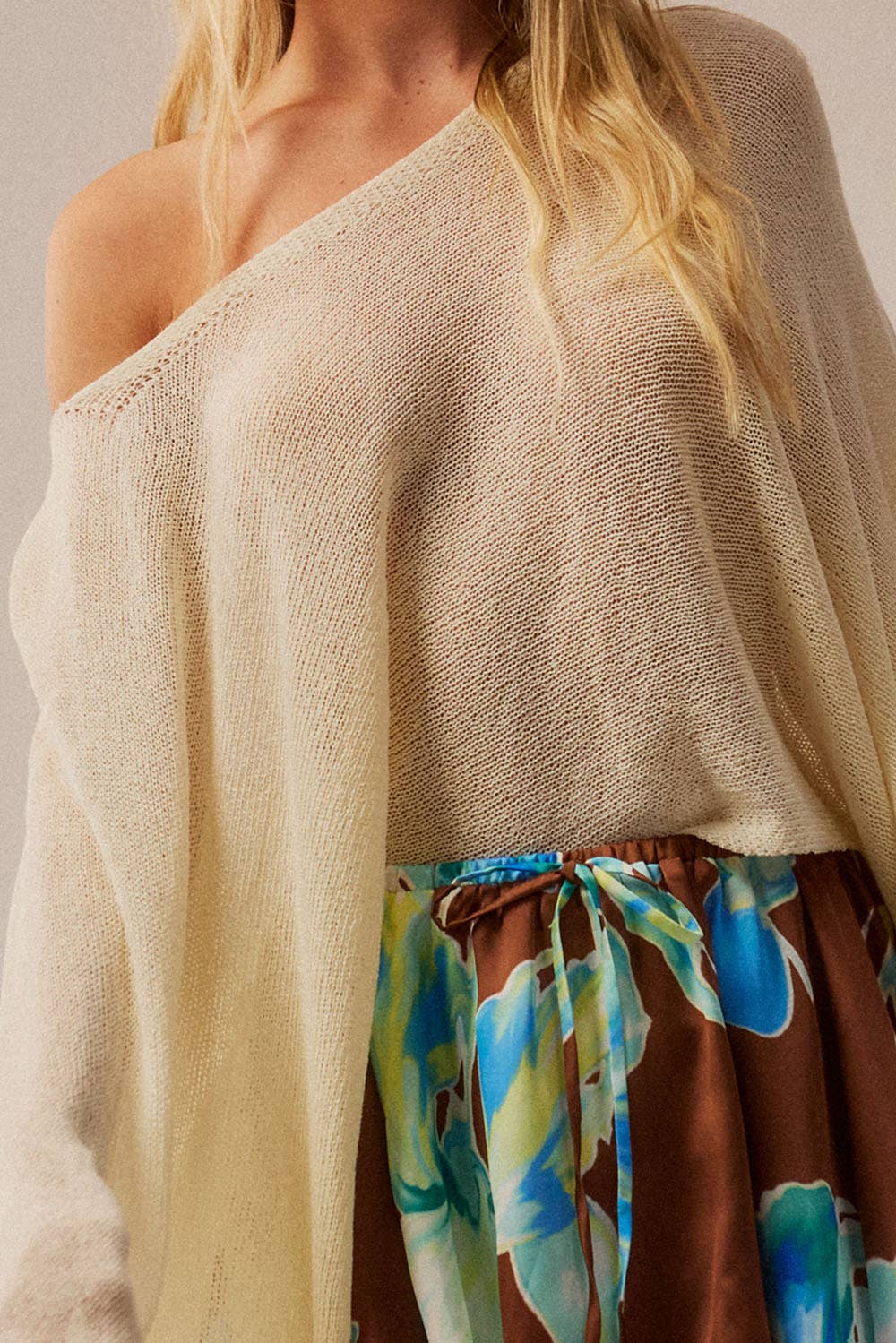 Sheer Lightweight Knit Cropped Poncho Sweater: Off White / M