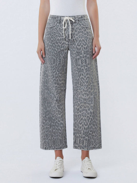 HIGH RISE DRAWSTRING GREY LEOPARD BARREL JEANS T7327GLP: GREY LEOPARD / 27