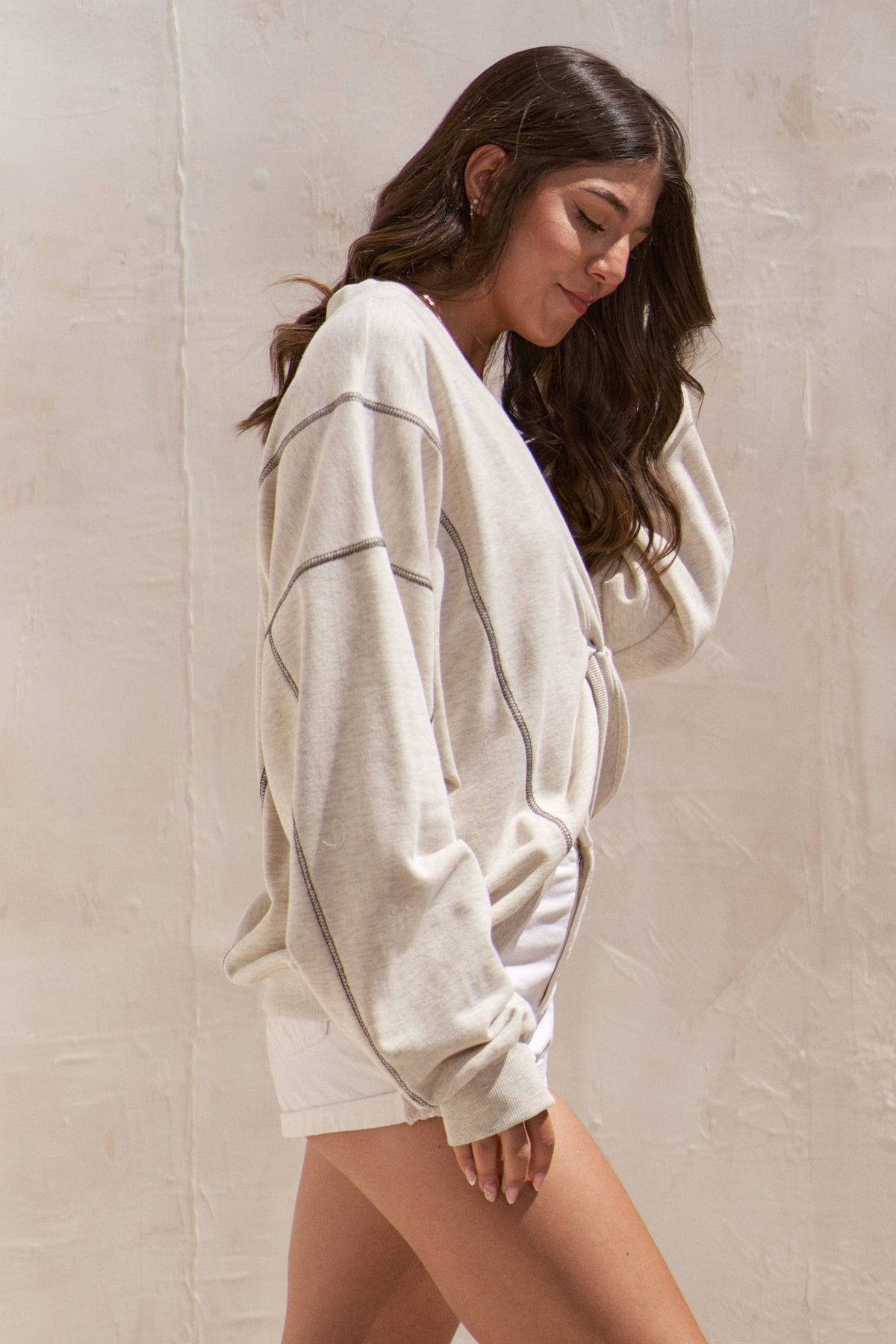 TWIST FRONT LONG SLEEVE TOP: CHARCOAL / S/M