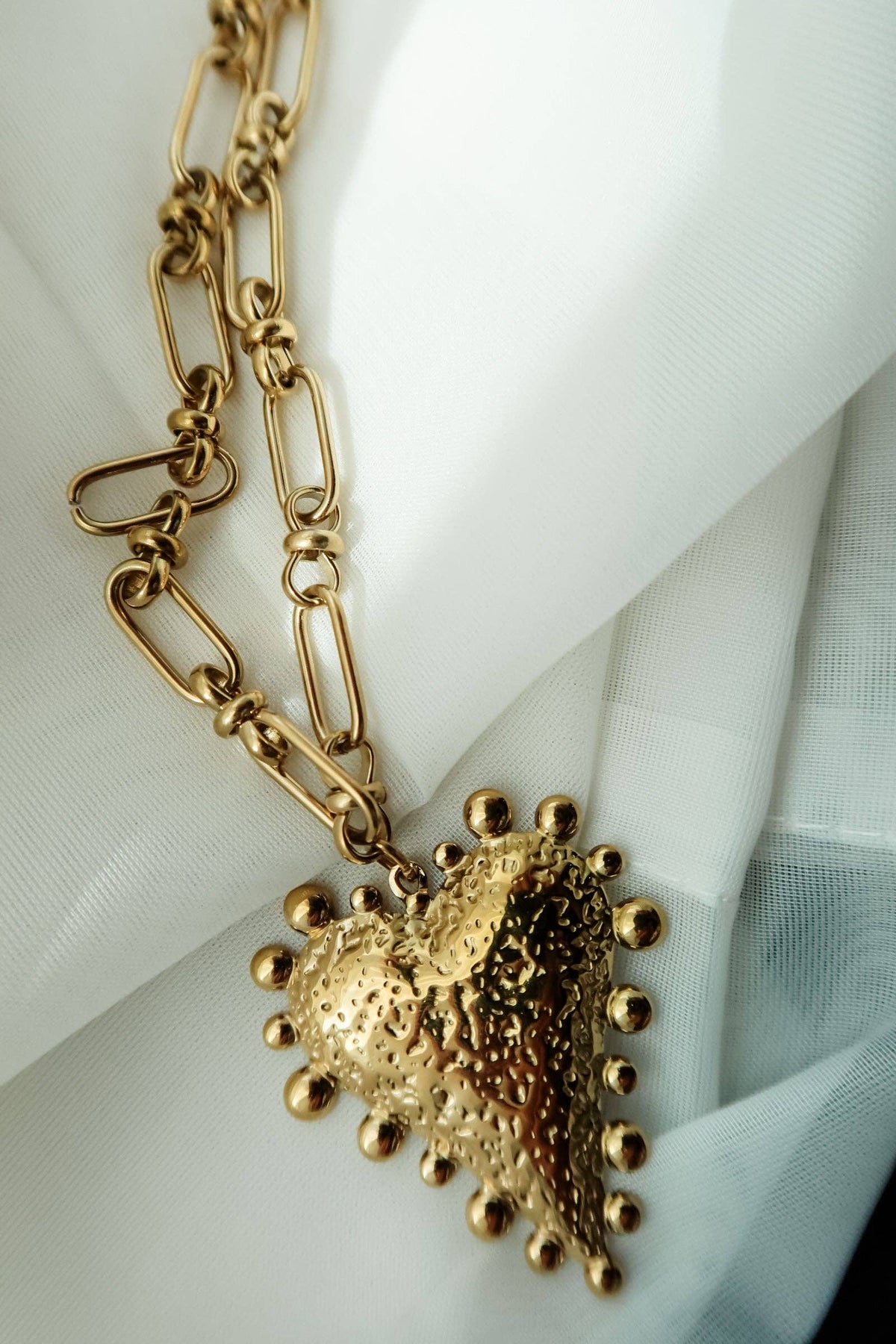 LOVE BOMBED NECKLACE