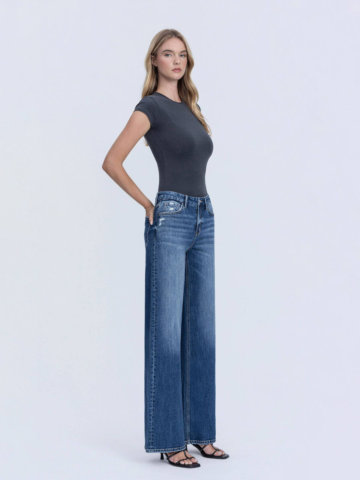 HIGH RISE DARK SEAMLESS WAISTBAND WIDE LEG JEANS T7148: NICEST / 30