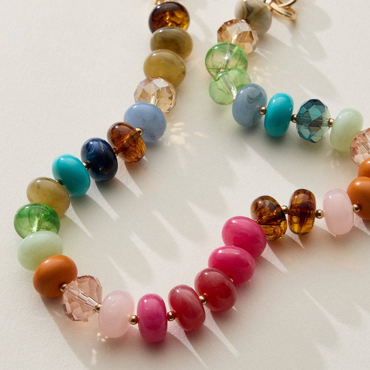 Mixed Bead Bag Keychain with Gold Clasps: BL / ONE