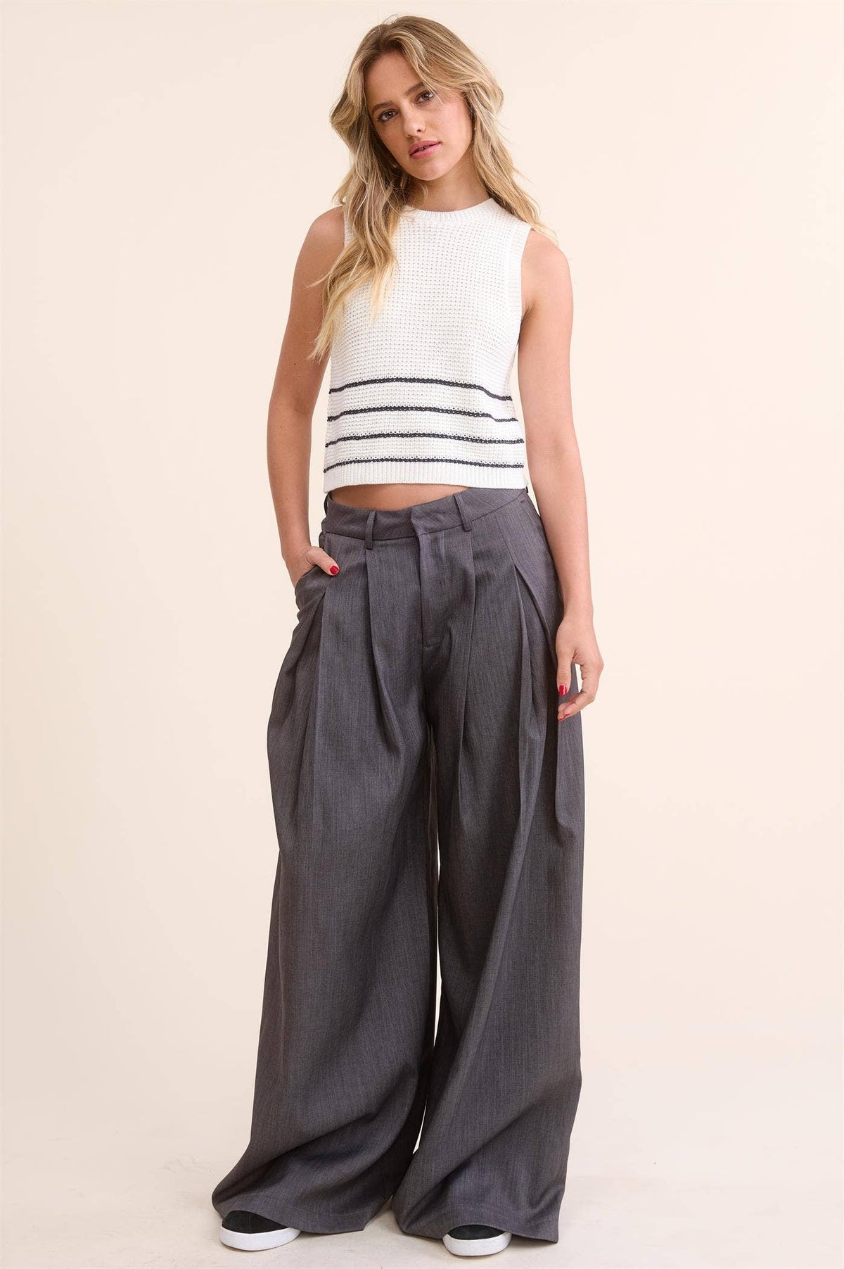 Trendy Low Waist  Wide Leg Pleated Trouser Pants: BEIGE / S