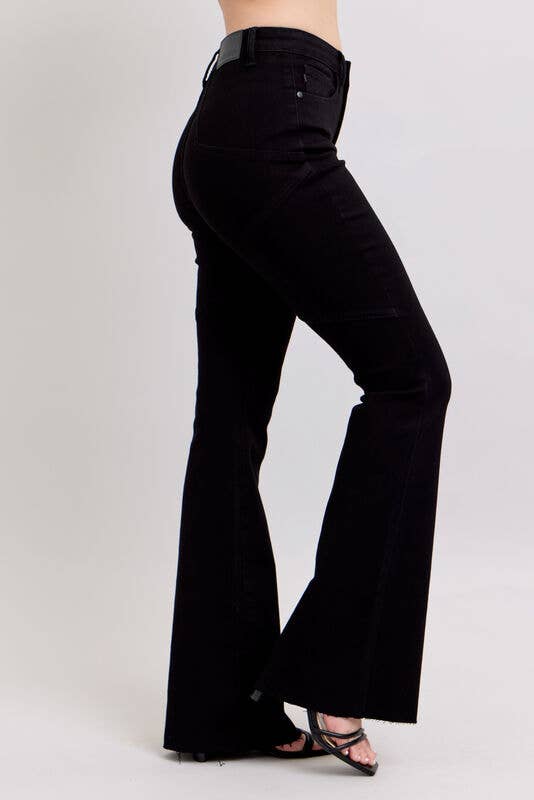 High Waisted Flare With Back Star Seam Detail: BK / 11(30)