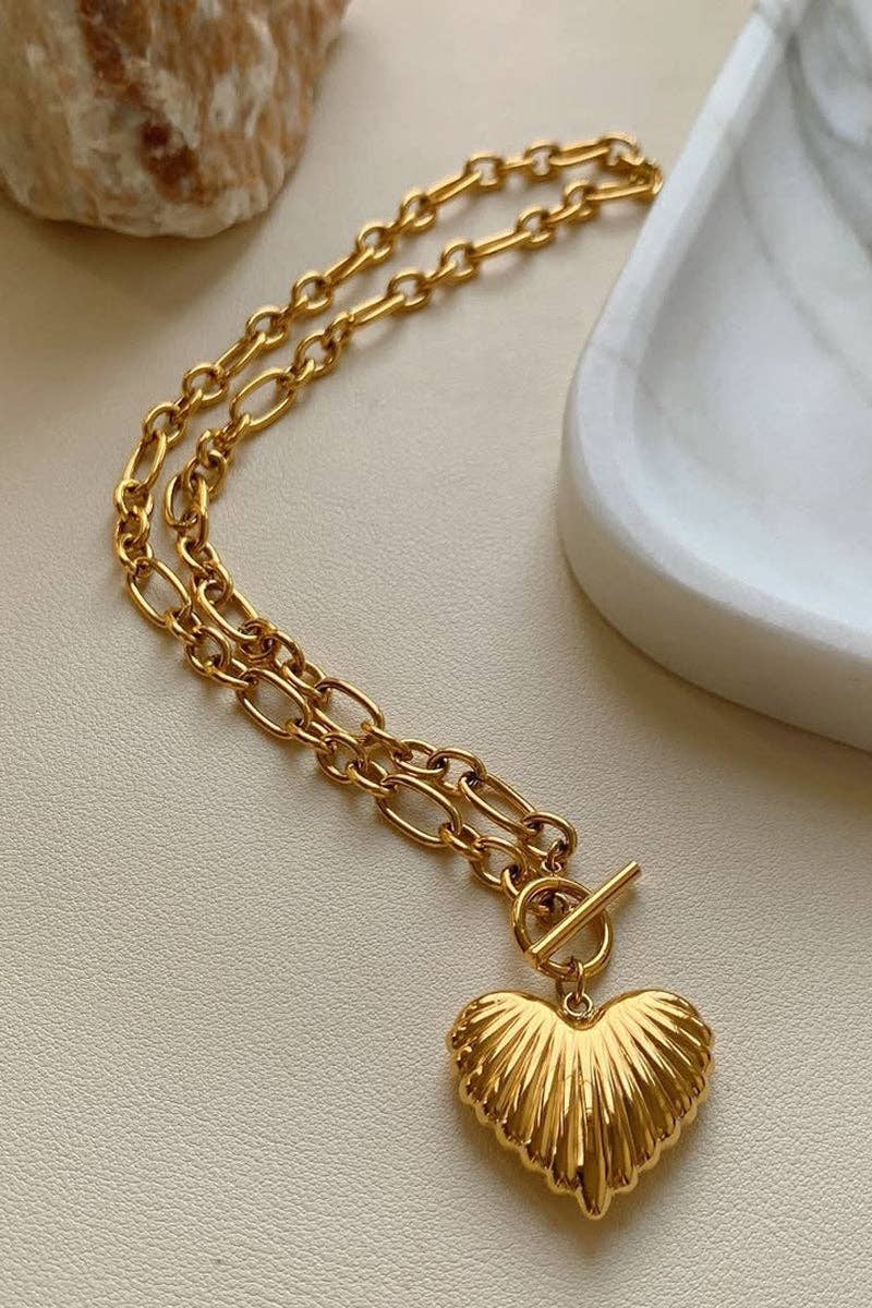 Chic Heart Pendant Chain Necklace: GOLD / One Size