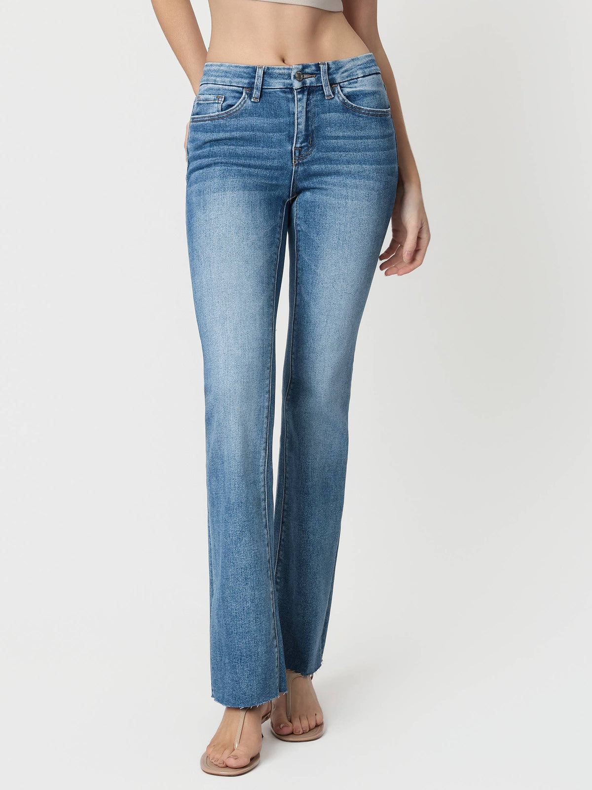 MID RISE SEAMLESS WAISTBAND BOOTCUT JEANS T6217: FLORES SEA / 26