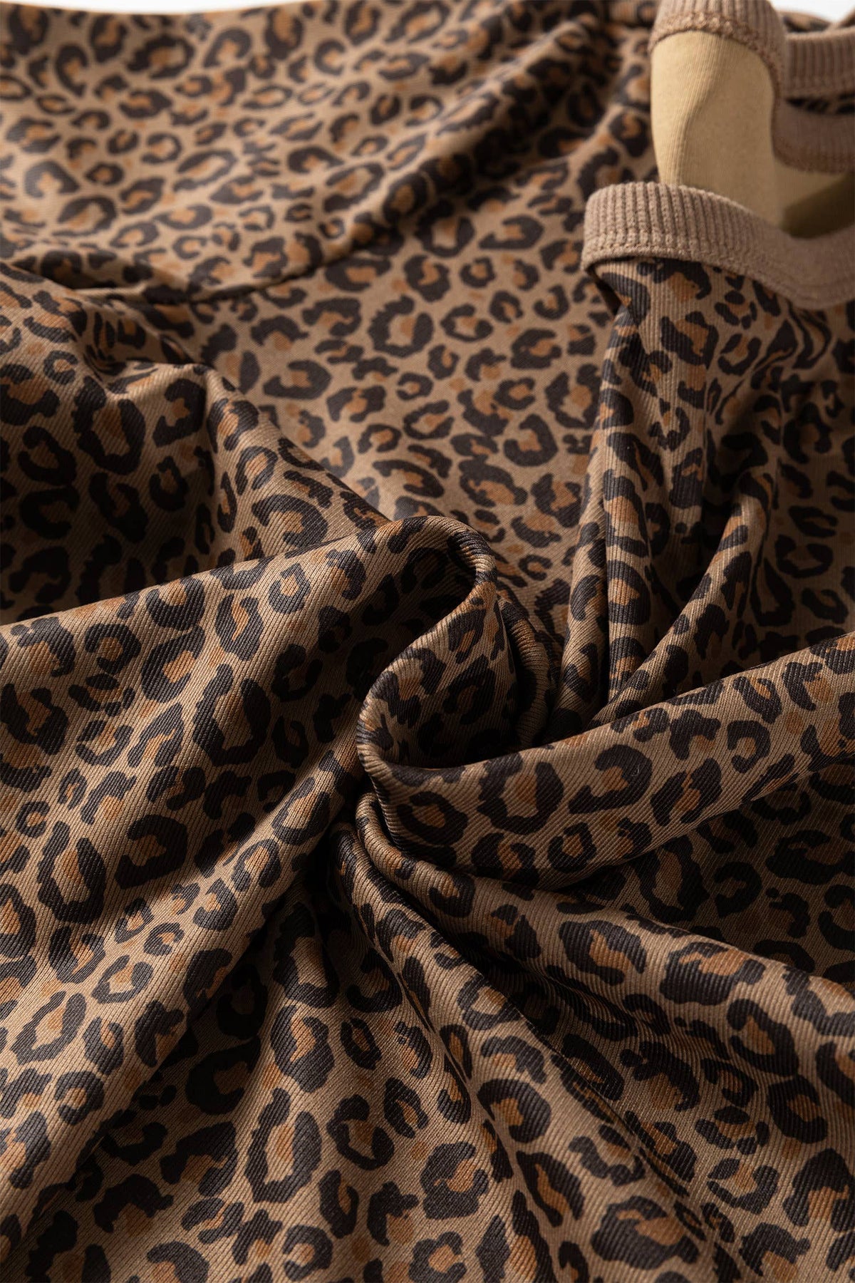 66 Plus Size Leopard Print Ribbed Trim Round Neck Tee (S-4X): Brown / 1X