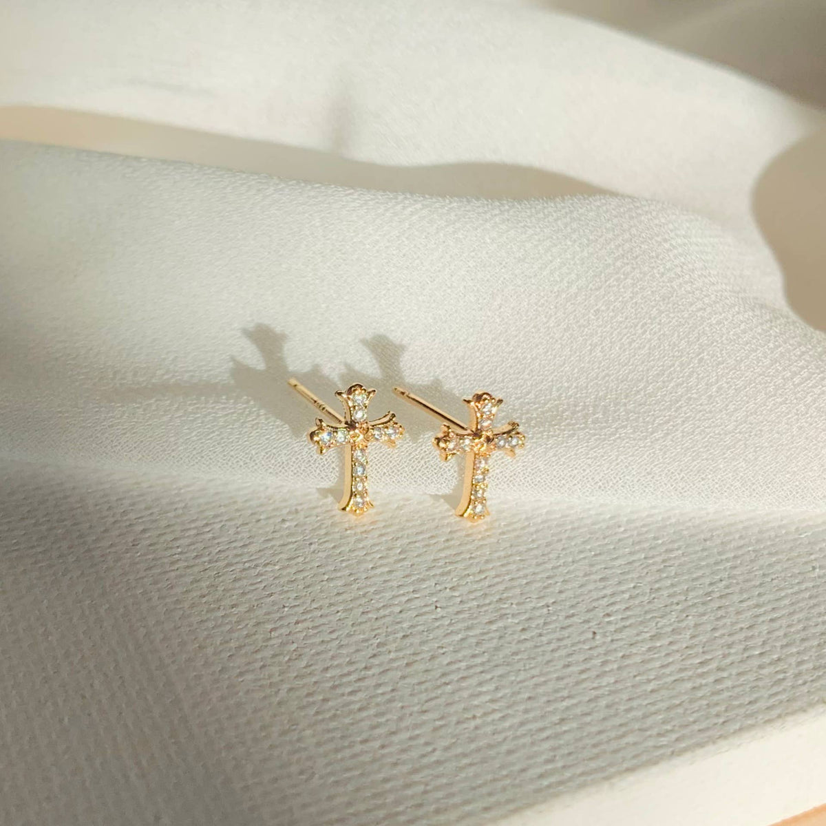 CROSS STUDS | 18k gold |  dainty stud post earrings