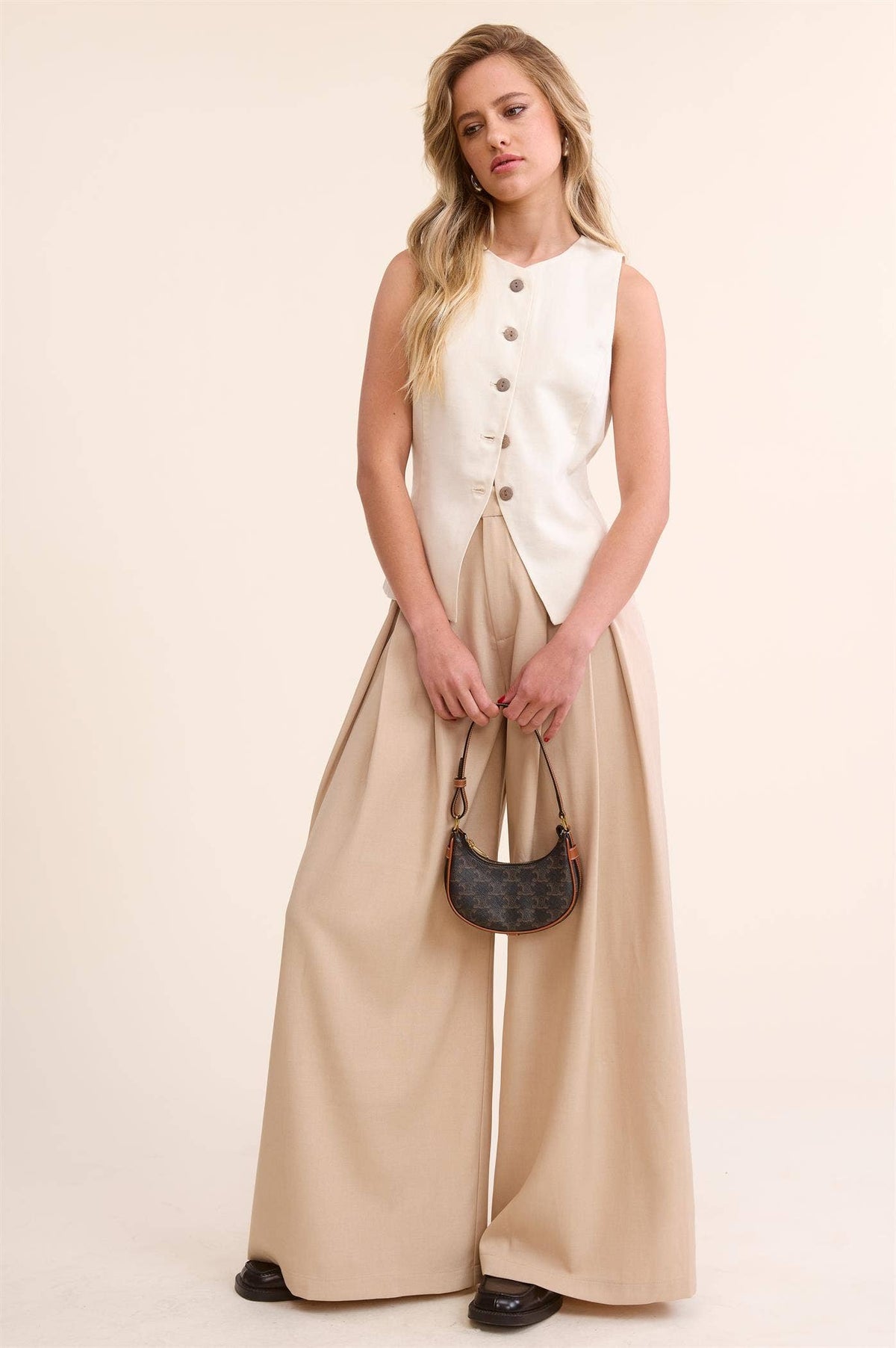 Trendy Low Waist  Wide Leg Pleated Trouser Pants: BEIGE / M