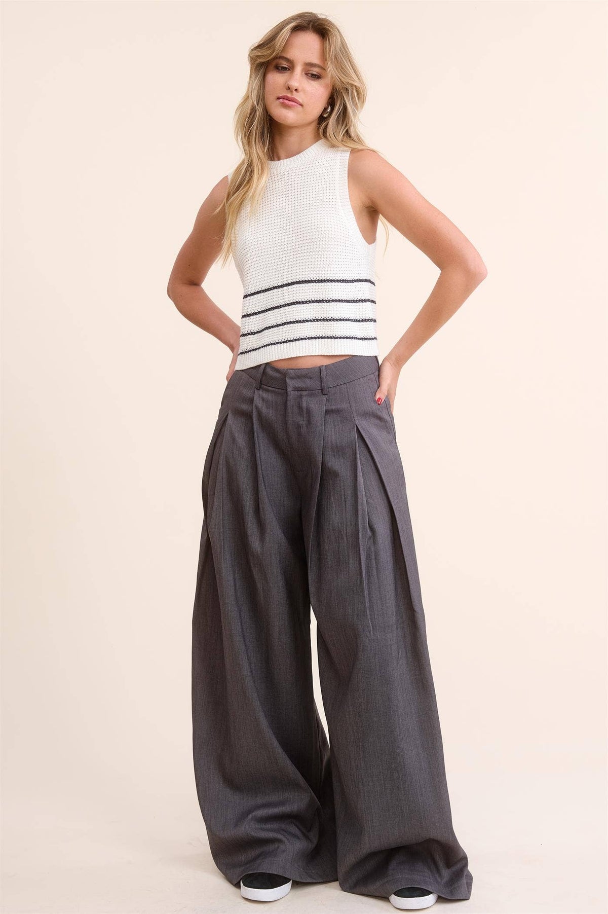 Trendy Low Waist  Wide Leg Pleated Trouser Pants: BEIGE / S