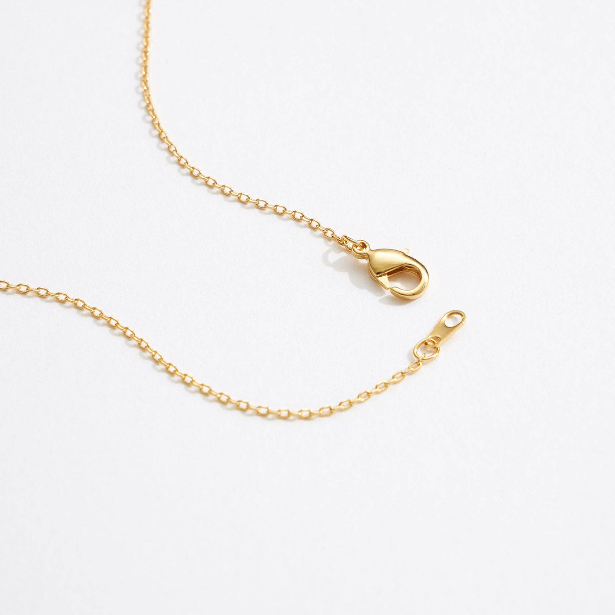 Gold Chain Necklace with Sleek Cross Pendant: Gold