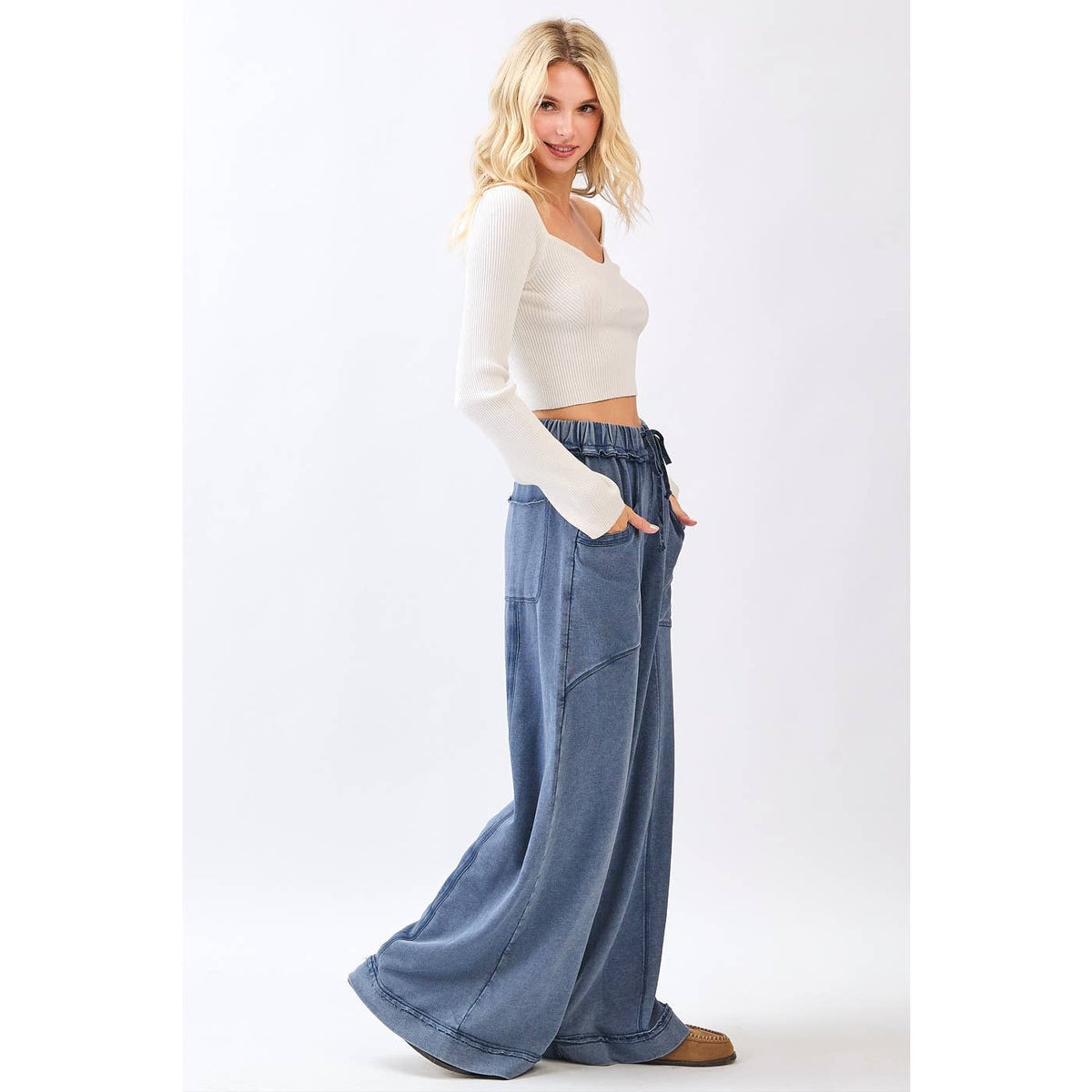 MINERAL WASH CURVED SEAM WIDE LEG PANTS: HAZELNUT / S-M-L(2-2-2)