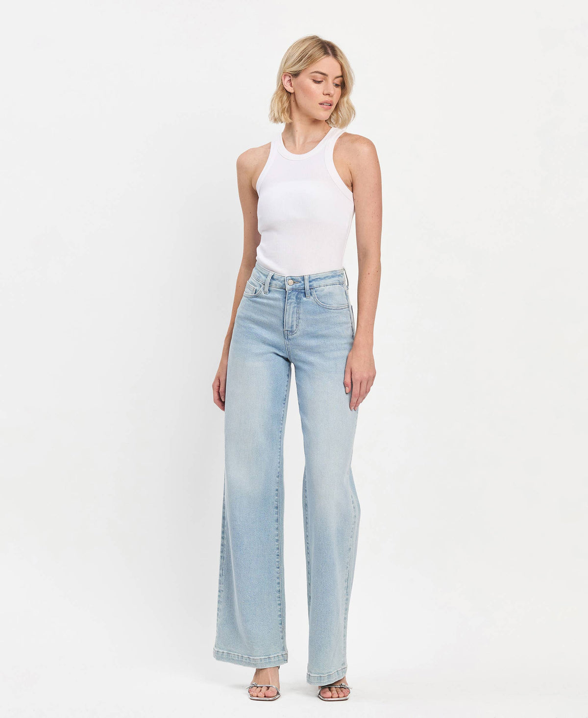 HIGH RISE FULL LENGTH LIGHT WASH WIDE LEG JEANS V3468: OPTIMISTIC / 28