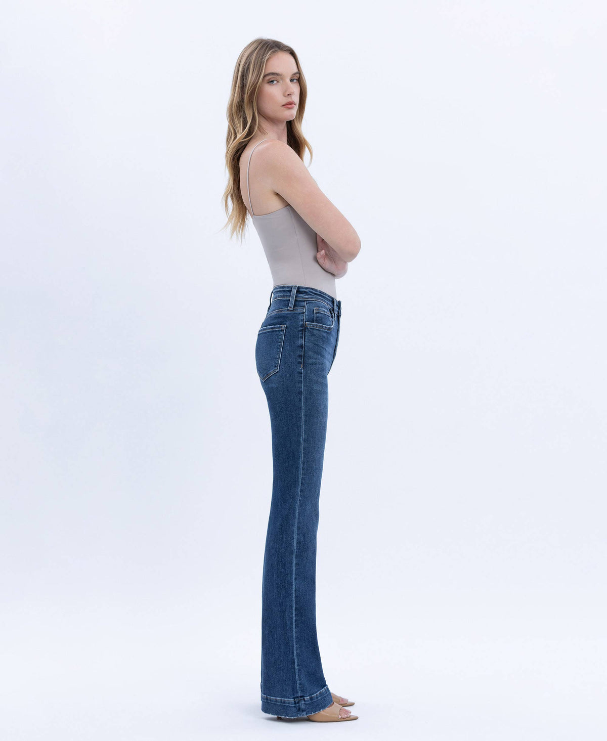 HIGH RISE DARK WASH TROUSER HEM BOOTCUT JEANS T6501: SUSTAINABILITY / 32