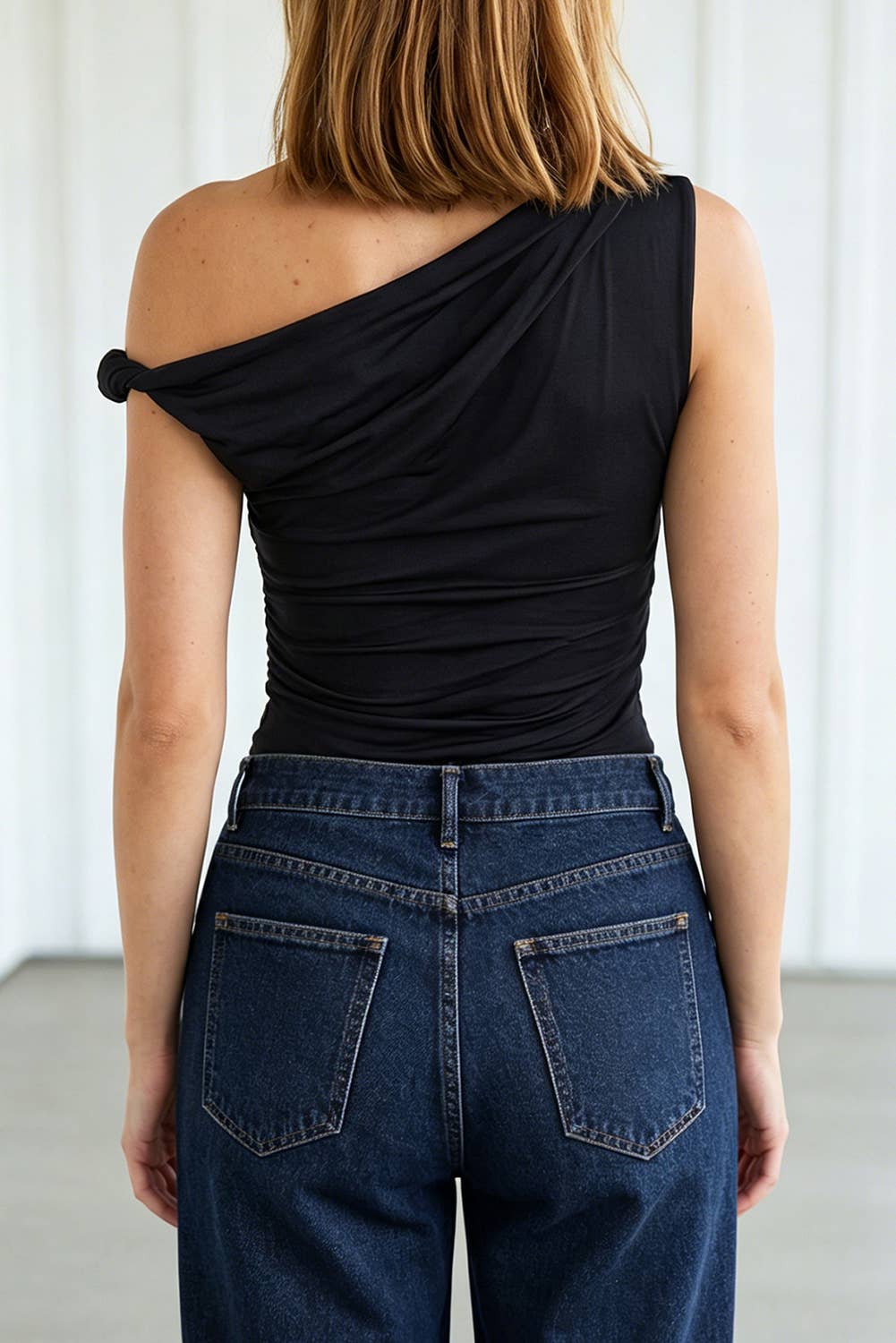 LAS Asymmetric Neck Slim Tank Top (S-XL): Black / S
