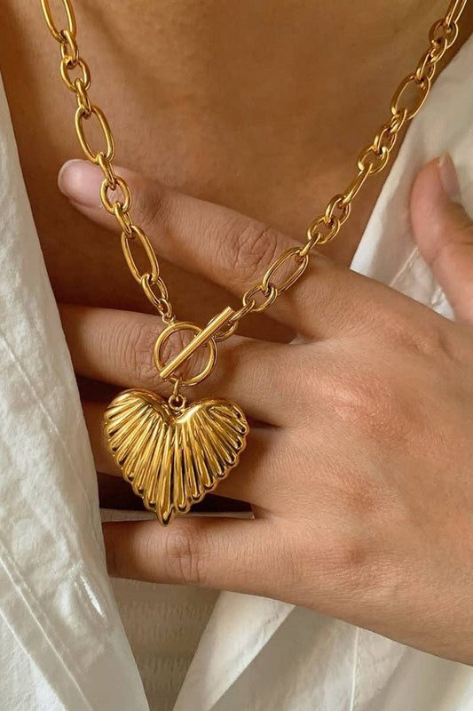 Chic Heart Pendant Chain Necklace: GOLD / One Size