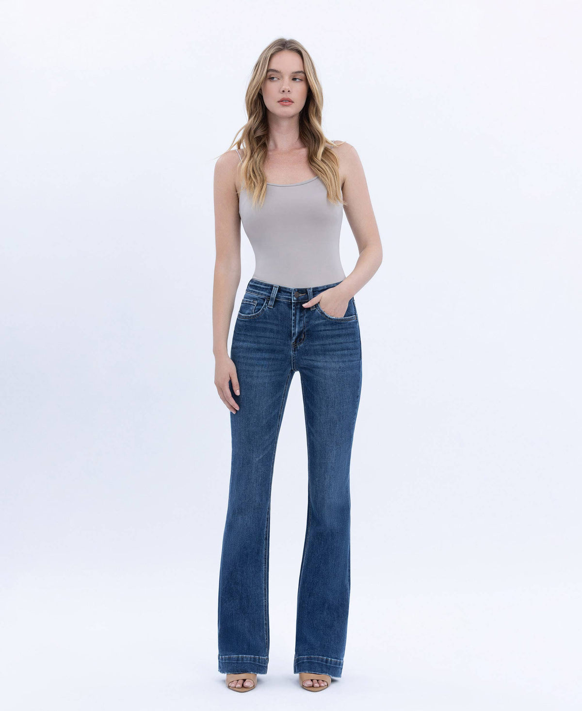 HIGH RISE DARK WASH TROUSER HEM BOOTCUT JEANS T6501: SUSTAINABILITY / 30