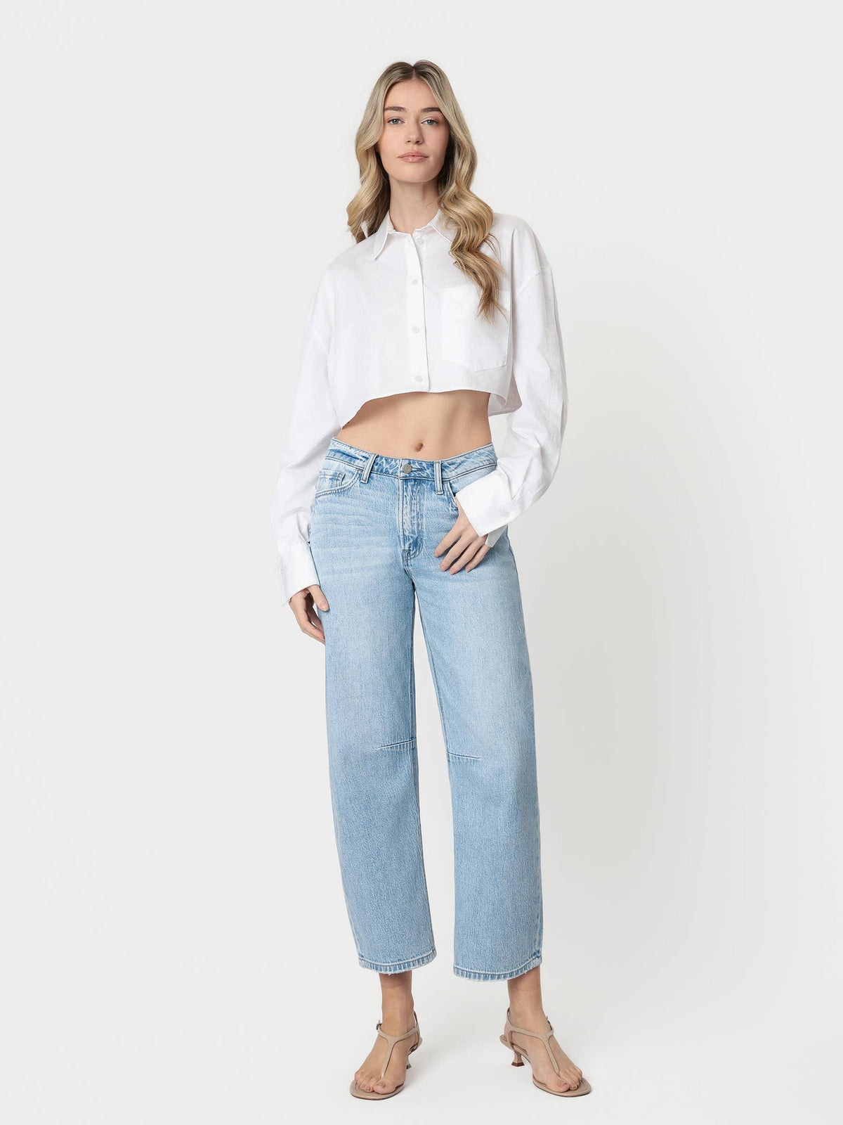 HIGH RISE LIGHT WASH WIDE BARREL JEANS T6802: CHARM / 29