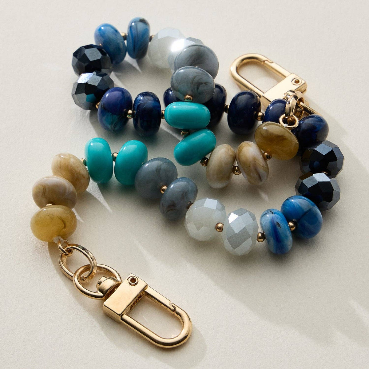 Mixed Bead Bag Keychain with Gold Clasps: BL / ONE