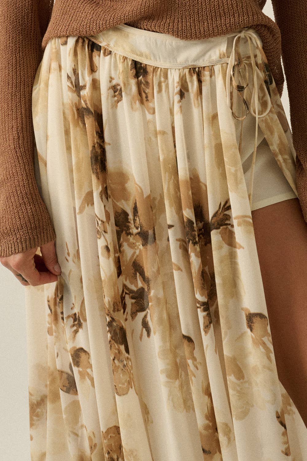 Floral-Print Chiffon Tie-Waist Maxi Skort: Retro Blue / M