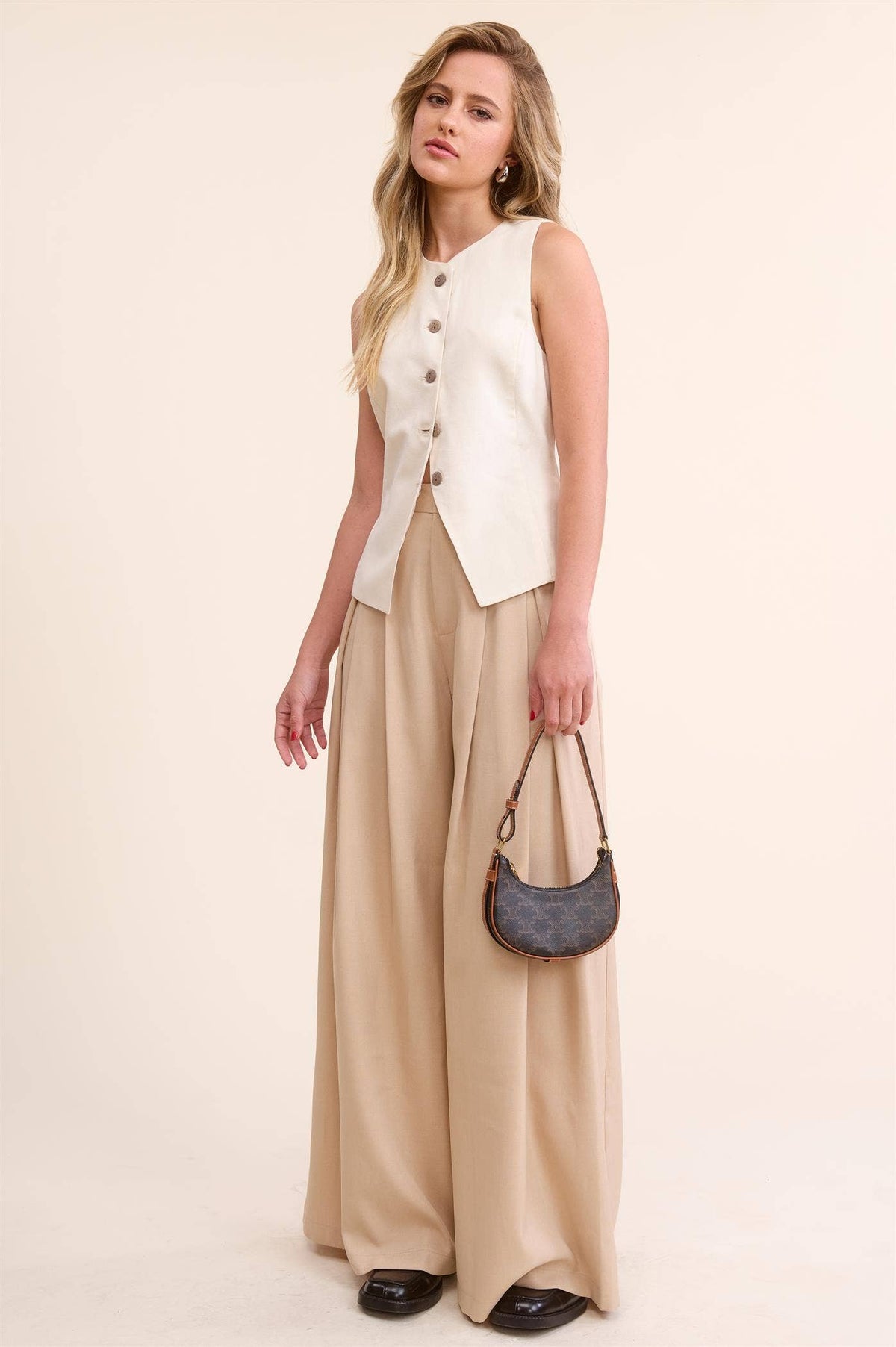 Trendy Low Waist  Wide Leg Pleated Trouser Pants: BEIGE / S