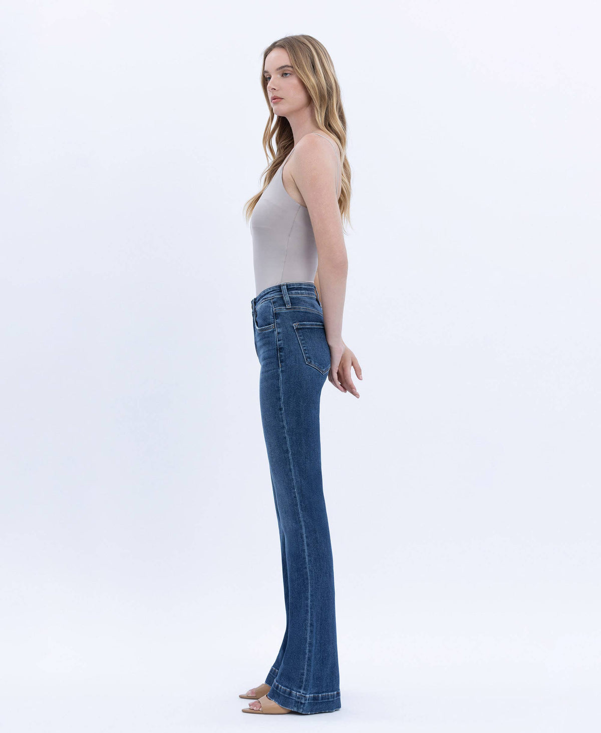 HIGH RISE DARK WASH TROUSER HEM BOOTCUT JEANS T6501: SUSTAINABILITY / 32