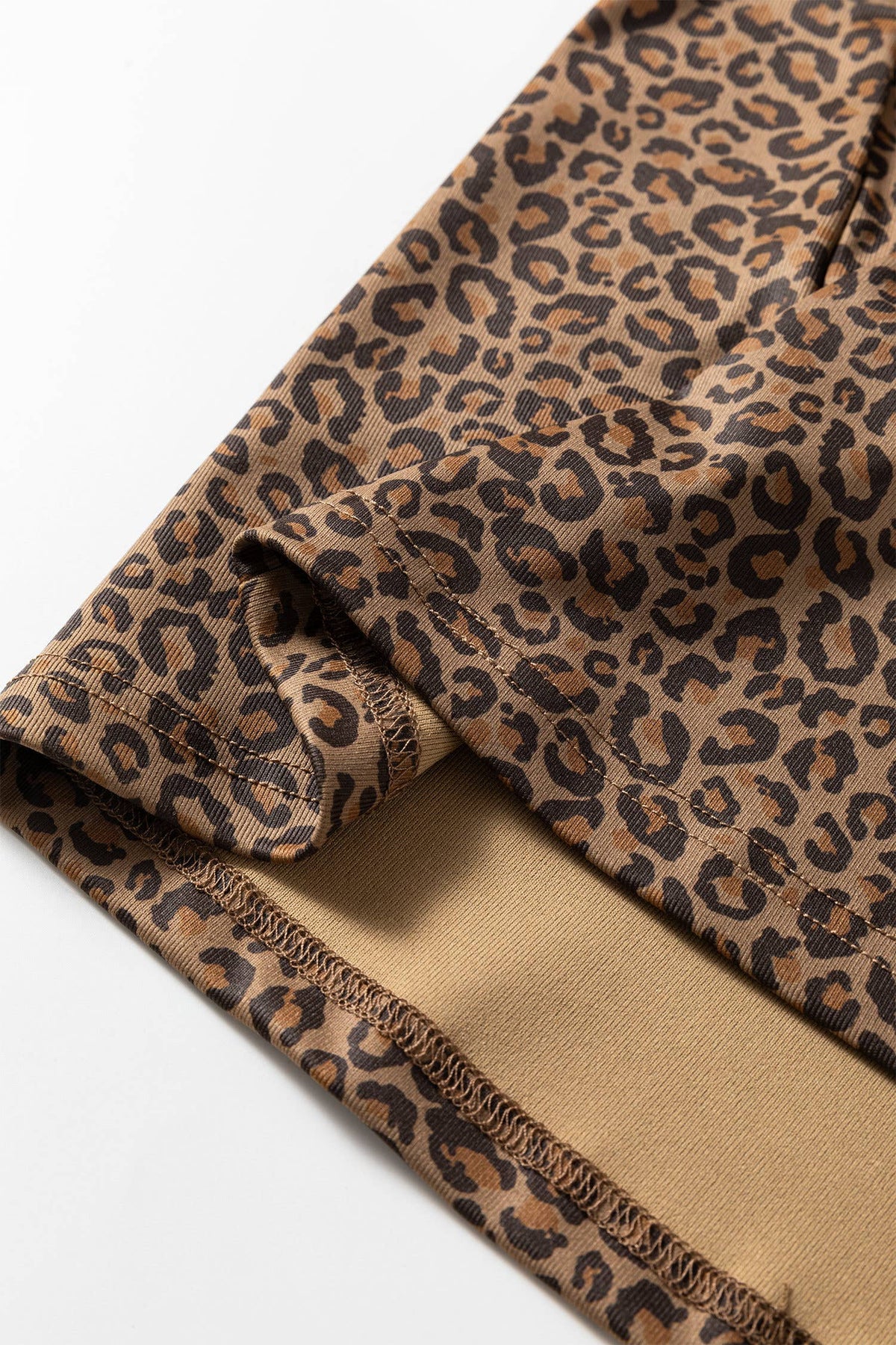 66 Plus Size Leopard Print Ribbed Trim Round Neck Tee (S-4X): Brown / 2X
