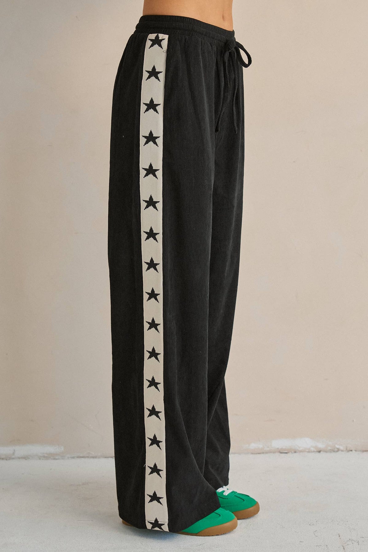 STAR STRIPE CORDUROY WIDE LEG PANTS: Black / XL