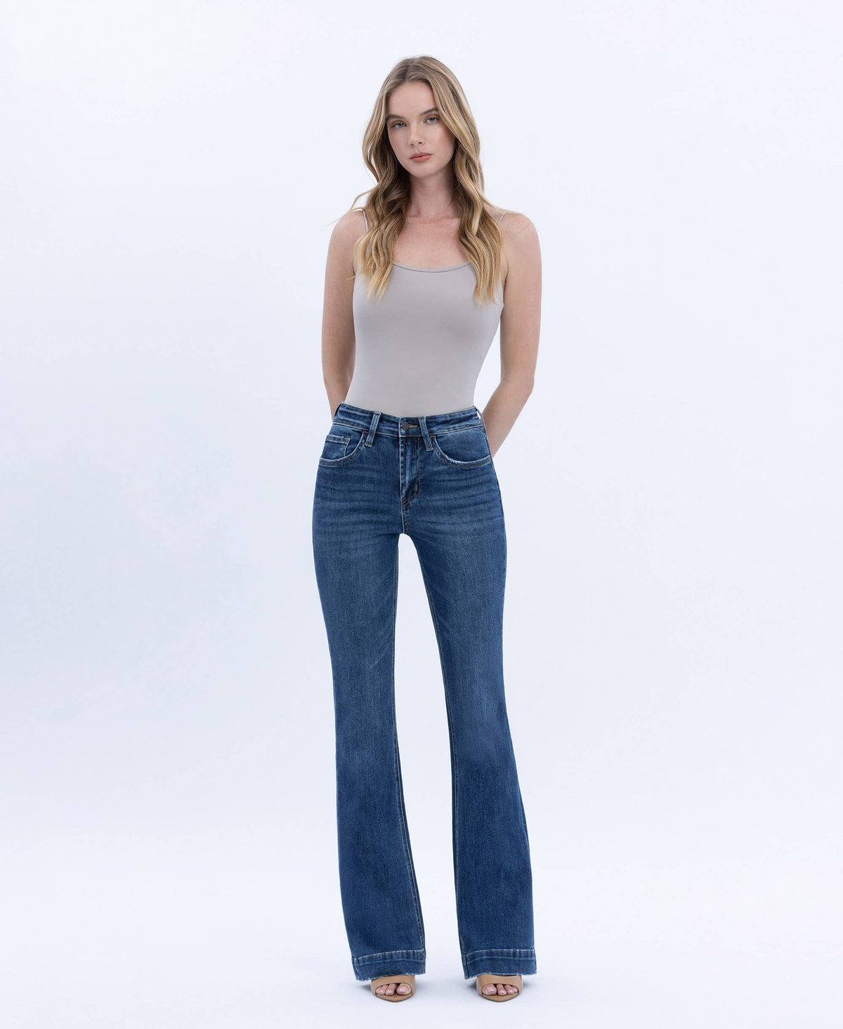 HIGH RISE DARK WASH TROUSER HEM BOOTCUT JEANS T6501: SUSTAINABILITY / 29