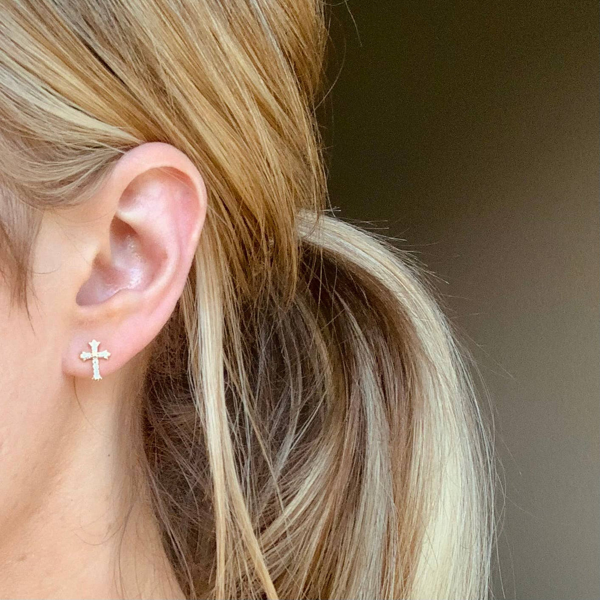 CROSS STUDS | 18k gold |  dainty stud post earrings