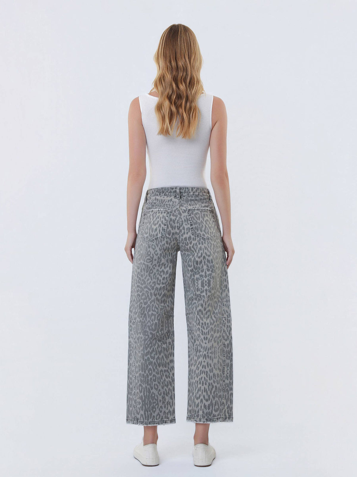 HIGH RISE DRAWSTRING GREY LEOPARD BARREL JEANS T7327GLP: GREY LEOPARD / 25